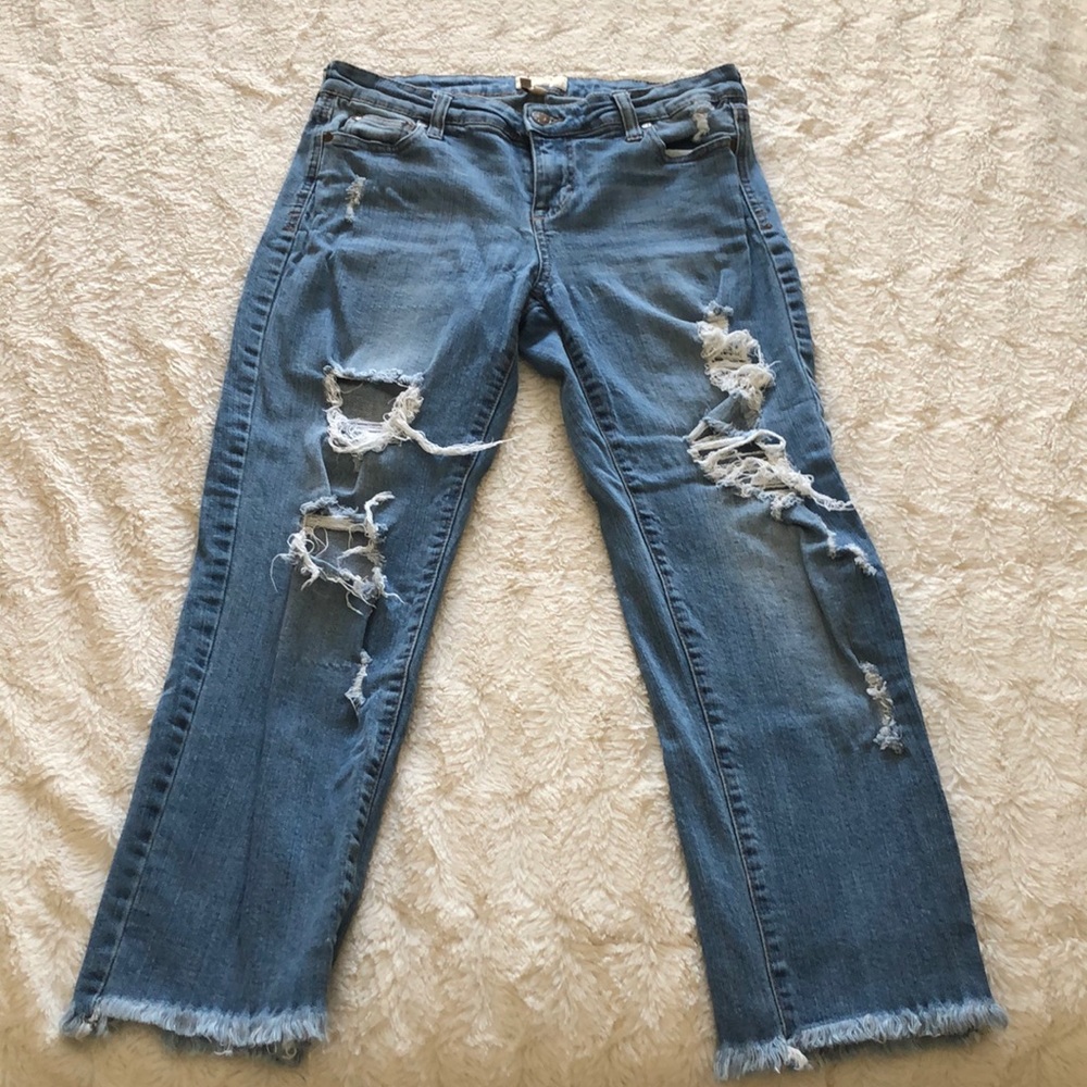 Distressed Straight Leg Jeans